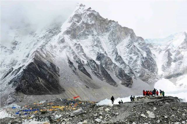 数百登山者被困喜马拉雅山 尼泊尔旅游局正式回应